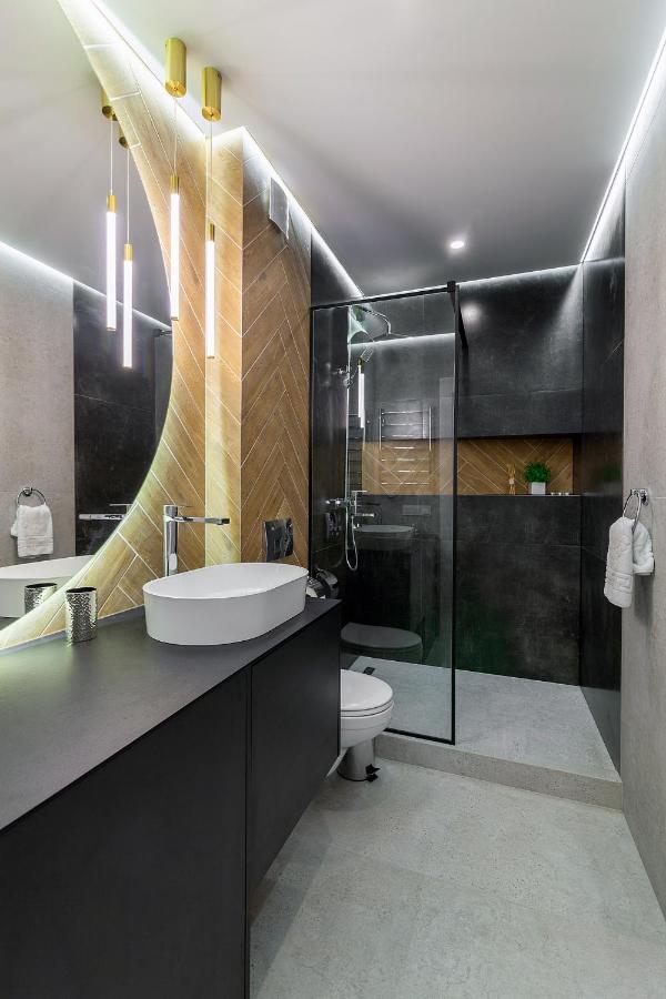 Royal Vip Jacuzzi Apart Львов Экстерьер фото