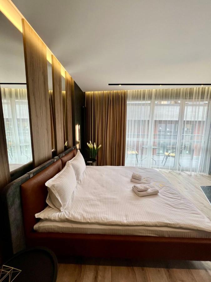 Royal Vip Jacuzzi Apart Львов Экстерьер фото