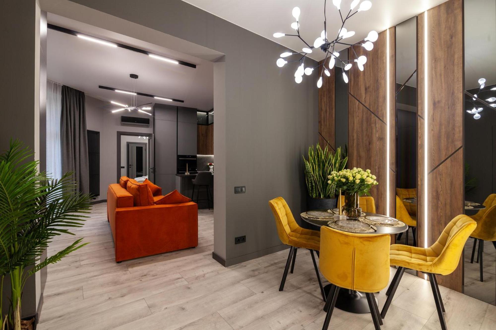 Royal Vip Jacuzzi Apart Львов Экстерьер фото