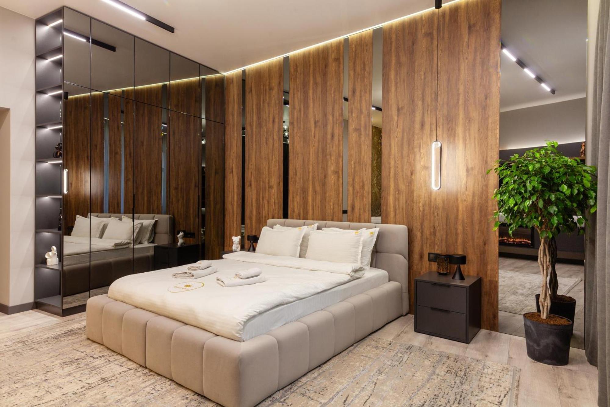 Royal Vip Jacuzzi Apart Львов Экстерьер фото