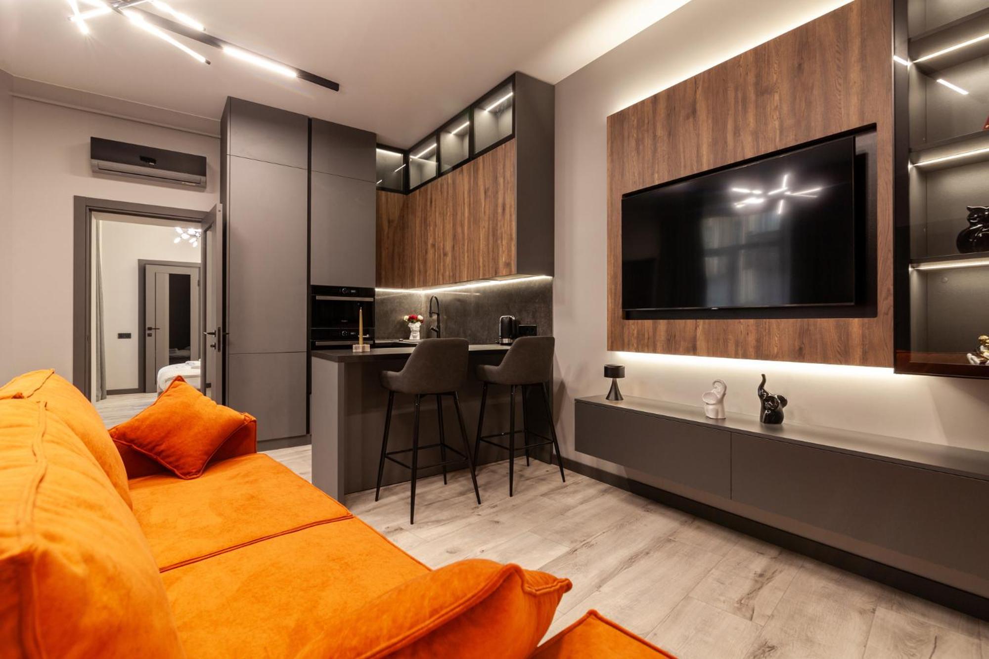 Royal Vip Jacuzzi Apart Львов Экстерьер фото